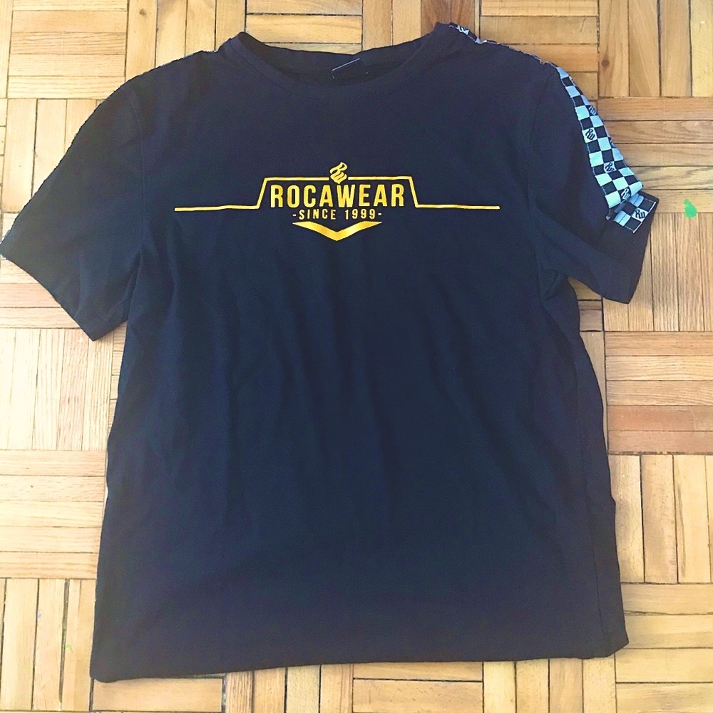 Black Medium Rocawear T-shirt